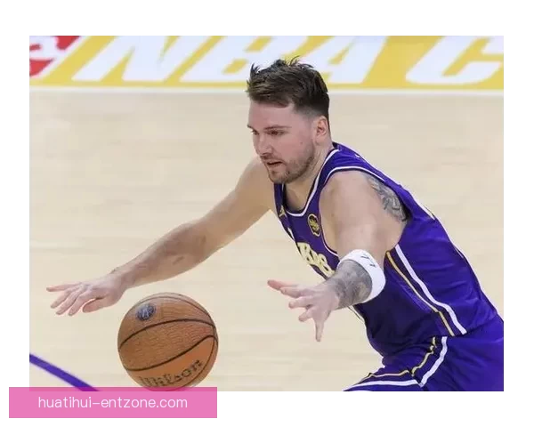 雷迪克称东契奇末节精彩发挥 詹姆斯状态让人自愧不如